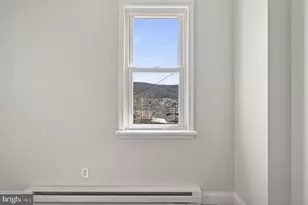 40 W Garibaldi Ave, Nesquehoning, PA 18240 - Photo 21