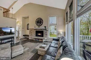 52 Laurelwoods Dr, Lake Harmony, PA 18624 - Photo 9