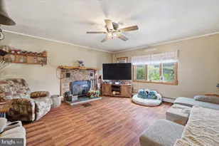 831- 833 E Ridge St, Lansford, PA 18232 - Photo 5