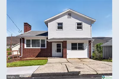2 E Center Street, Nesquehoning, PA 18240 - Photo 1