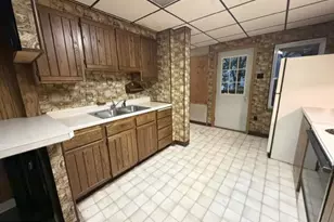 21 W Bertsch St, Lansford, PA 18232 - Photo 11