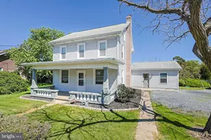 1131 E Lizard Creek Rd, Lehighton, PA 18235 - Photo 1