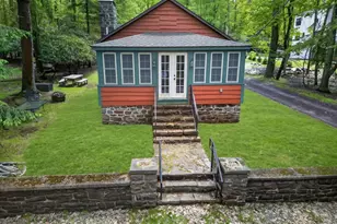121 S Lake Dr, Lake Harmony, PA 18624 - Photo 1