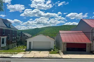 414 Center Ave, Jim Thorpe, PA 18229 - Photo 5