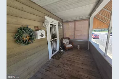 412 W Bertsch Street, Lansford, PA 18232 - Photo 3