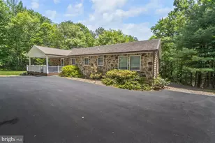 55 Molenda Cir, Lehighton, PA 18235 - Photo 3