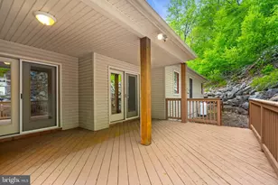 54 Bluestone Ct, Lake Harmony, PA 18624 - Photo 1