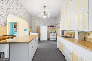 154 S 4th St, Lehighton, PA 18235 - Photo 25