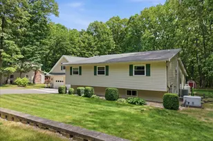 209 E Manor Ln, Lehighton, PA 18235 - Photo 5