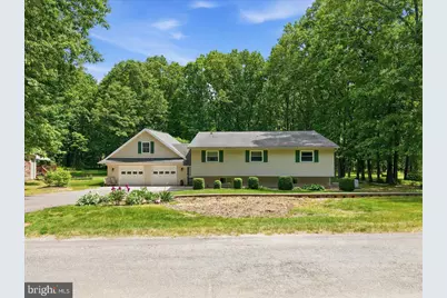 209 E Manor Lane, Lehighton, PA 18235 - Photo 1