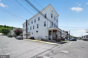 200 W Bertsch St, Lansford, PA 18232 - Photo 3