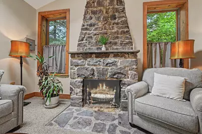 27 W Fern, Lake Harmony, PA 18624 - Photo 9