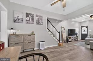 204 N 7th St, Lehighton, PA 18235 - Photo 11