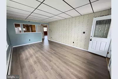 8 E Holland Street, Summit Hill, PA 18250 - Photo 5