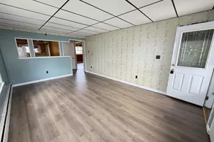 8 E Holland St, Summit Hill, PA 18250 - Photo 5