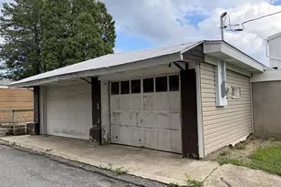 8 E Holland St, Summit Hill, PA 18250 - Photo 39