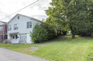 17 E Mussmano, Nesquehoning, PA 18240 - Photo 3