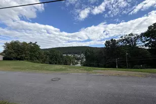 17 E Mussmano, Nesquehoning, PA 18240 - Photo 5
