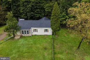 2865 Hemlock St, Palmerton, PA 18071 - Photo 5