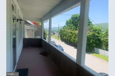 421 E Railroad Street, Nesquehoning, PA 18240 - Photo 3