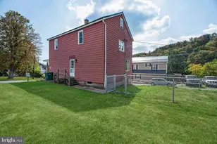 320 Pine St, Schwenksville, PA 16833 - Photo 3