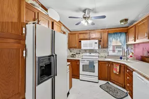 885 Cypress Ave, Spring City, PA 19475 - Photo 9