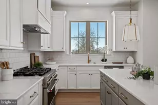 105 Lexington Mnr, Glenmoore, PA 19343 - Photo 17