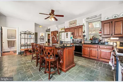 28 W Main Street, Elverson, PA 19520 - Photo 5