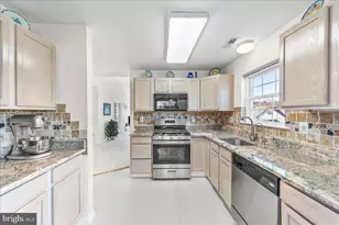 114 Stewarts Ct, Phoenixville, PA 19460 - Photo 3