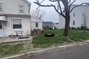 21 Grant St, Phoenixville, PA 19460 - Photo 3