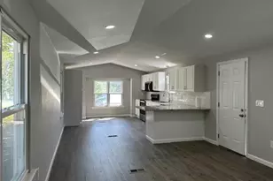 143 Penn Dr, Coatesville, PA 19320 - Photo 3