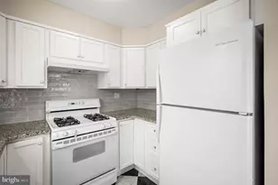 25 Midland Ave, Berwyn, PA 19312 - Photo 9