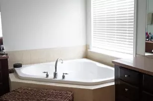 1403 Hampshire Ln, Chester Springs, PA 19425 - Photo 17