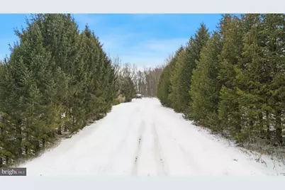 102 Suchak Lane, Coatesville, PA 19320 - Photo 3