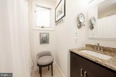 2 Ile Dhuyere #2, Devon, PA 19333 - Photo 23