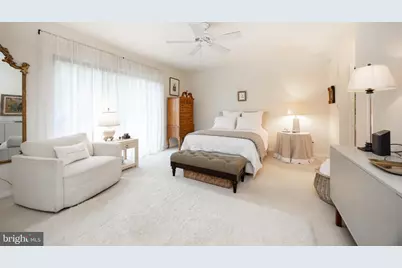 2 Ile Dhuyere #2, Devon, PA 19333 - Photo 17