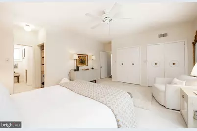 2 Ile Dhuyere #2, Devon, PA 19333 - Photo 19