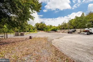 100 Warwick Rd, Elverson, PA 19520 - Photo 39