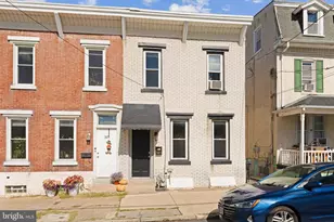 345 Hall St, Phoenixville, PA 19460 - Photo 3