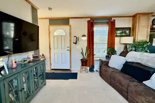 13 2nd St, Phoenixville, PA 19460 - Photo 3