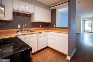 573 Summit House, West Chester, PA 19382 - Photo 3