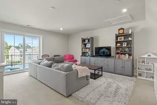 637 Burcham St, Phoenixville, PA 19460 - Photo 29