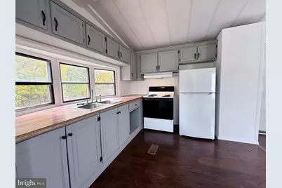 865 Cypress Avenue, Spring City, PA 19475 - Photo 5