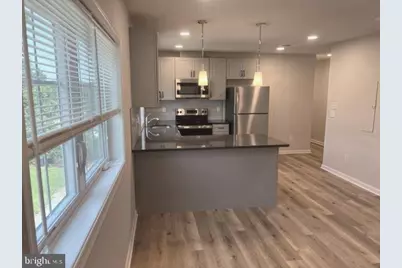 215 E Linden Street #UNIT 4, Kennett Square, PA 19348 - Photo 3