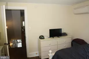 820 W Bridge St, Phoenixville, PA 19460 - Photo 13