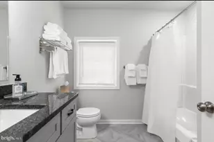 215 E Linden St, Kennett Square, PA 19348 - Photo 9