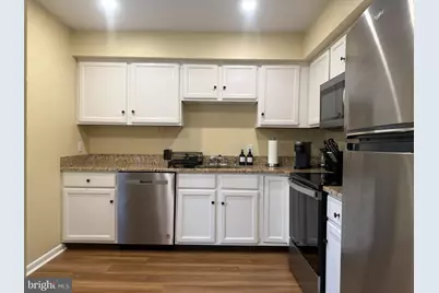 180 Valley Stream Circle, Chesterbrook, PA 19087 - Photo 7