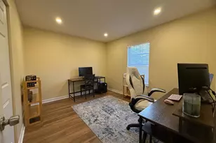 180 Valley Stream Cir, Chesterbrook, PA 19087 - Photo 11