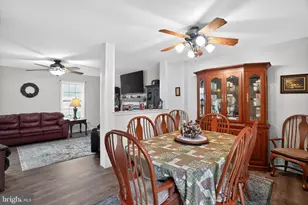 386 Loomis Ave, Coatesville, PA 19320 - Photo 9