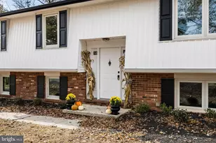 1189 Foxview Rd, Pottstown, PA 19465 - Photo 5